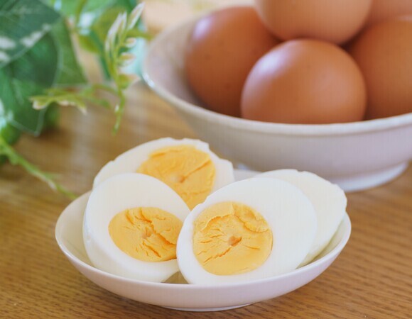 Ученые определили лучшее время для употребления яиц — для похудения и роста мышц