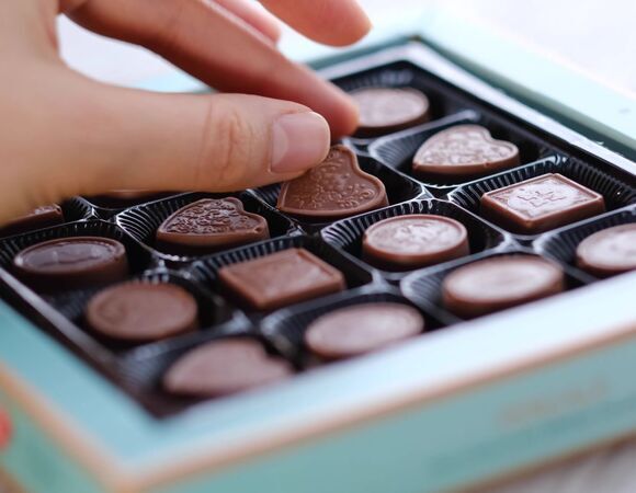 Нутрициолог Кованова рассказала, сколько конфет можно съесть и как поступить с надаренными сладостями