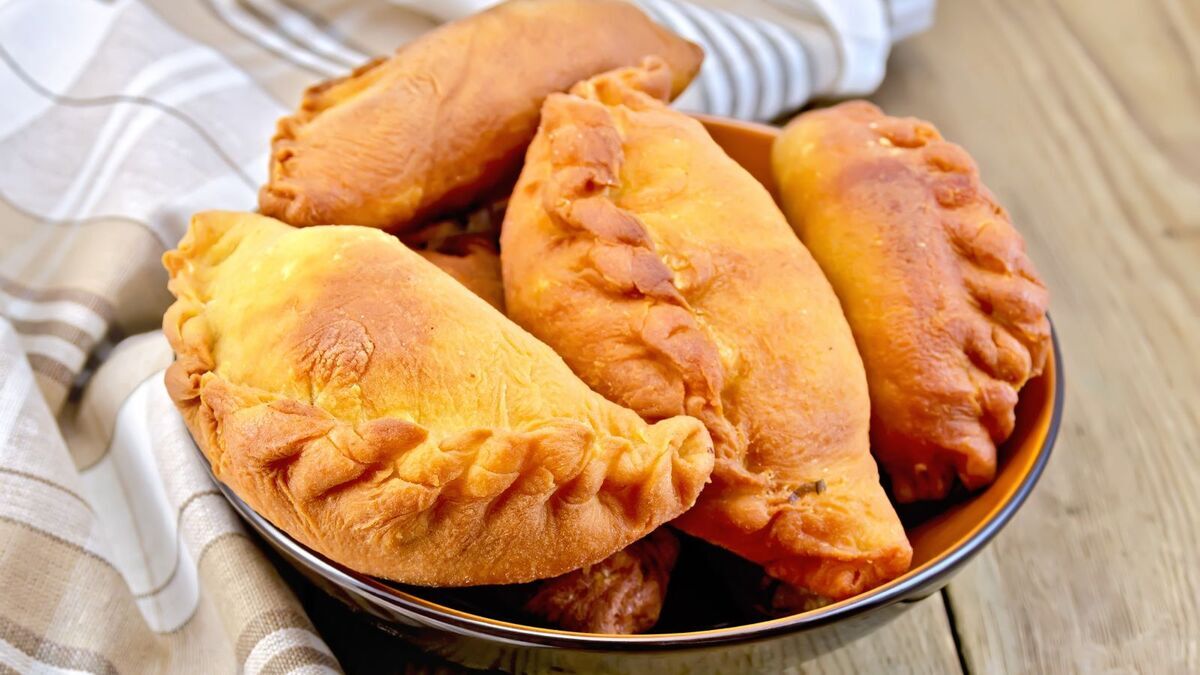 Рассол теперь не выливаю — делаю на нем вкуснейшие пирожки: слюнками исходят даже соседи