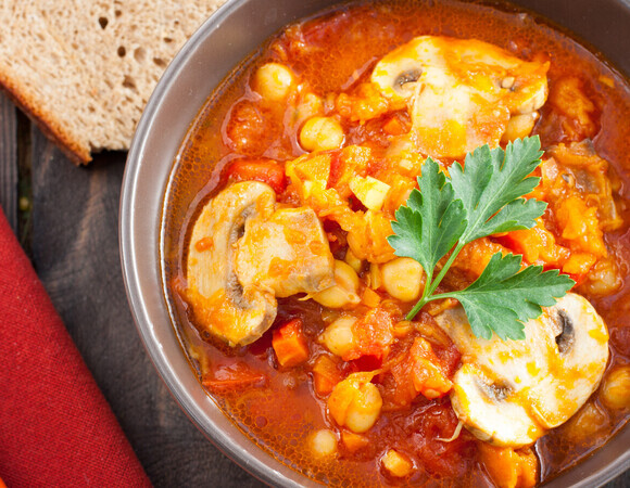 Что приготовить из консервированного нута? Нашла у шеф-повара рецепт рагу, на которое уходит всего 25 минут 