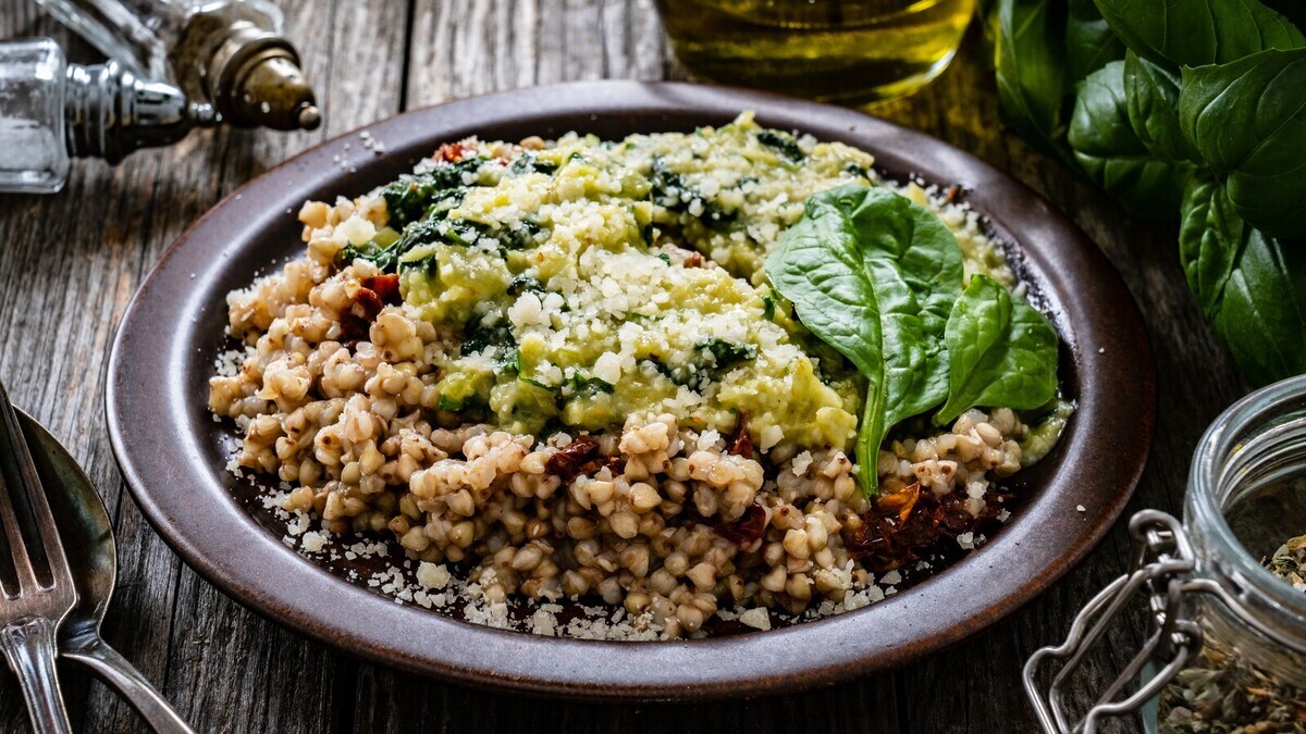 Теперь у всей семьи любимое блюдо — гречка! Подала крупу со шпинатом и обомлела: такой вкусной она еще не была Теперь у всей семьи любимое блюдо — гречка! Подала крупу со шпинатом и обомлела: такой вкусной она еще не была