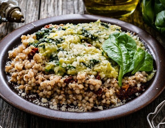 Теперь у всей семьи любимое блюдо — гречка! Подала крупу со шпинатом и обомлела: такой вкусной она еще не была