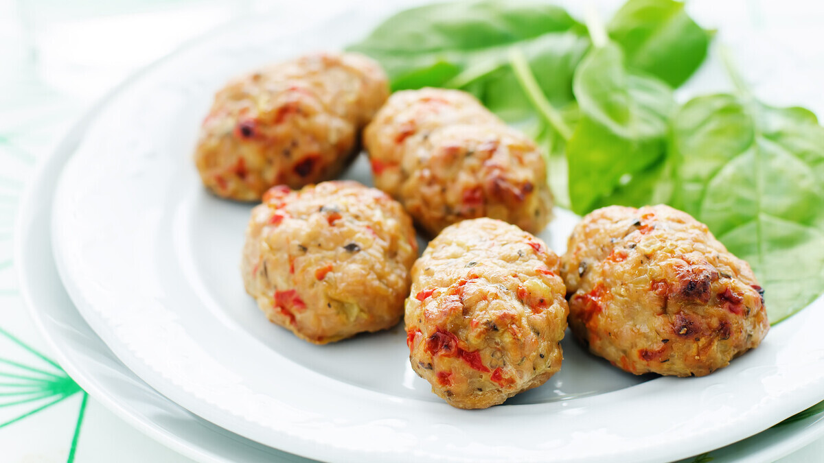 Котлеты "Мон шер" вместо обычных: дома оценили французский рецепт, который любила сама мадам Клико Котлеты "Мон шер" вместо обычных: дома оценили французский рецепт, который любила сама мадам Клико