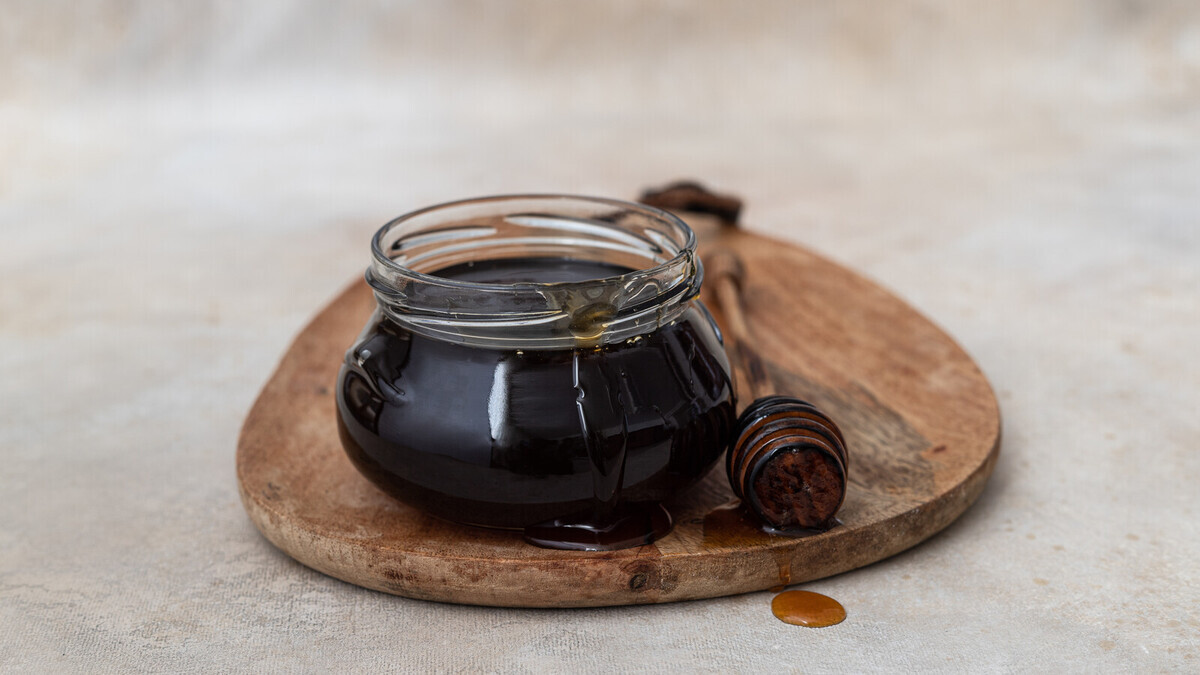 Ученые создали "шоколадный" мед: он еще полезнее, чем обычный