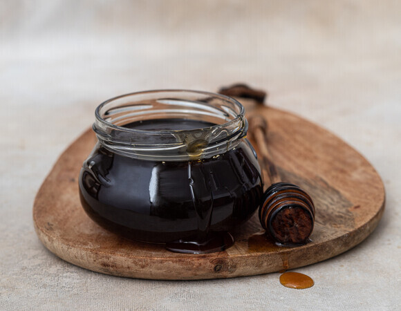 Ученые создали "шоколадный" мед: он еще полезнее, чем обычный