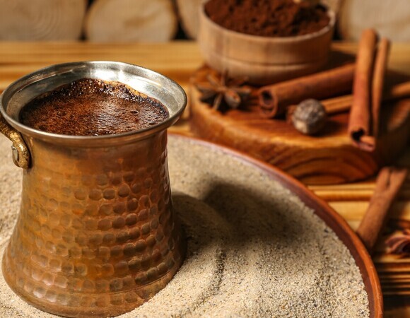 "На кончике ножа": эксперт Матвейчук назвал 3 специи, которые заметно улучшают вкус кофе