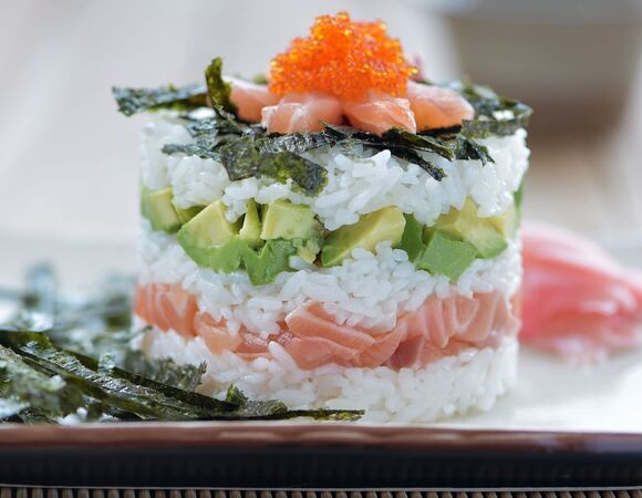 Полностью отказалась от доставки роллов, узнав этот рецепт: готовка без суеты, а вкус и вид на высоте