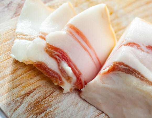 Мало кто так готовит: 3 идеи от шеф-повара Чистякова, как по-новому использовать сало