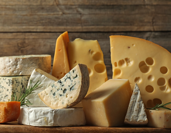 Никогда не отказываю себе в сыре, но и не набираю от него вес: вот как мне это удается