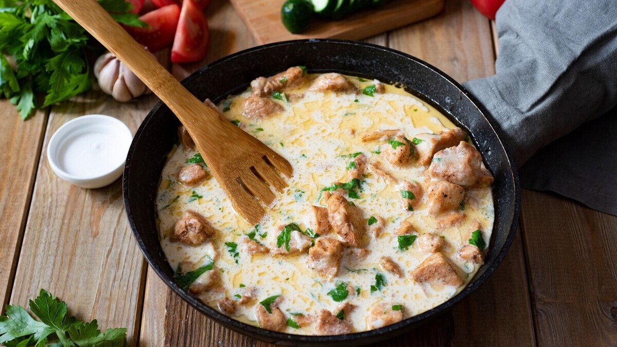 Молоко сворачивается в соусе: шеф-повар Мосин указал на частые ошибки и помог исправить ситуацию 