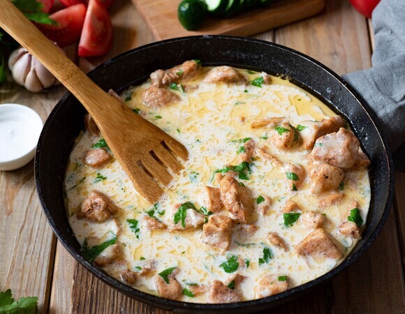 Молоко сворачивается в соусе: шеф-повар Мосин указал на частые ошибки и помог исправить ситуацию 