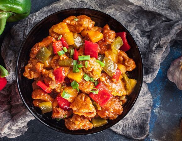 Положила ананас в курицу по тайскому рецепту и восхитилась: домочадцы обжигались, но продолжали уплетать