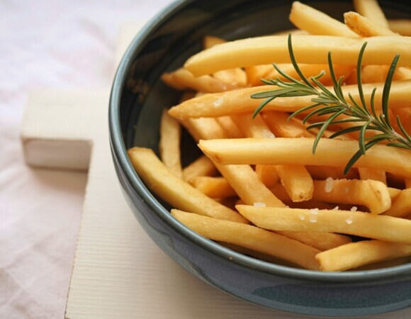 Картошка фри всего на 130 ккал: диетолог Комиссарова объяснила, как ее приготовить