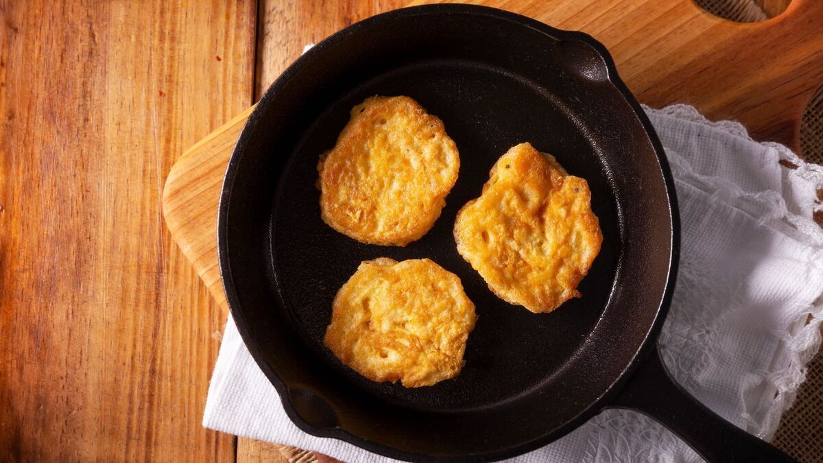 Яичные котлеты по-карельски: когда гости уже на пороге, я беру самые дешевые продукты и создаю удивительную закуску Яичные котлеты по-карельски: когда гости уже на пороге, я беру самые дешевые продукты и создаю удивительную закуску