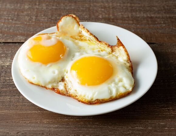 Палочка-выручалочка для любого кулинара: отмечаем 18 марта День яичницы  