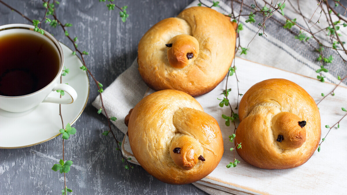 Зачем на 22 марта пекут "жаворонков"? Узнали, в чем смысл традиции и как сделать птичек — постными