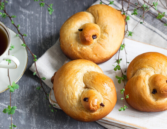Зачем на 22 марта пекут "жаворонков"? Узнали, в чем смысл традиции и как сделать птичек — постными
