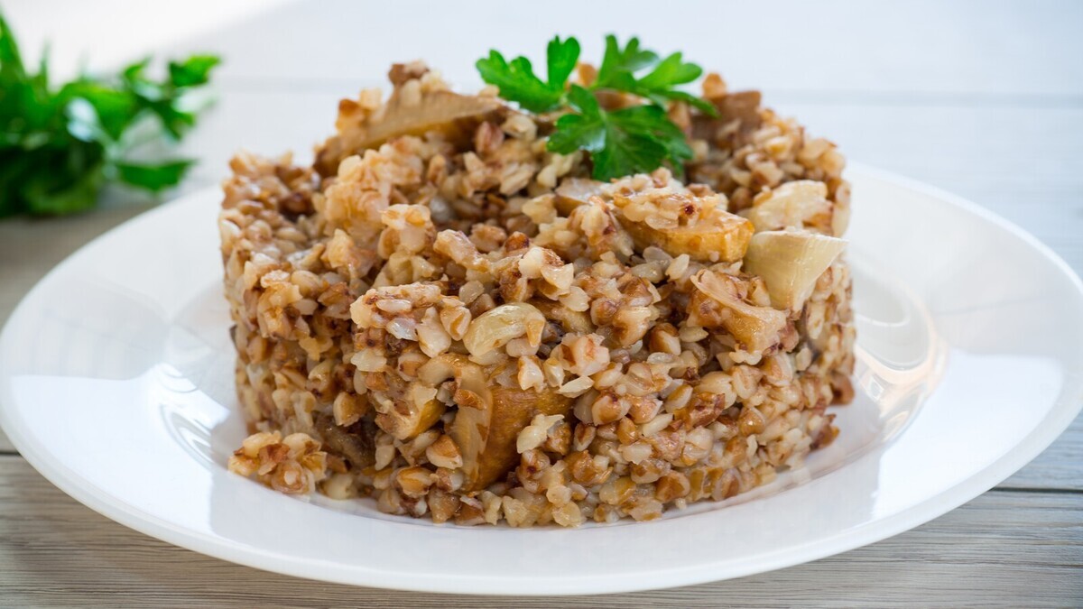 Врач указала на неожиданный вред гречки с грибами