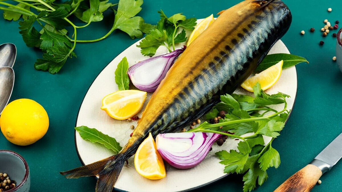 "Витаминная бомба": диетолог Обложко объяснил, чем полезна скумбрия, даже копченая