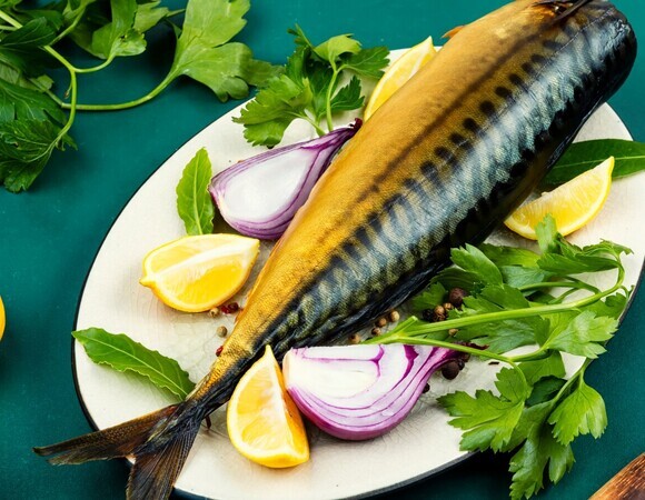 "Витаминная бомба": диетолог Обложко объяснил, чем полезна скумбрия, даже копченая