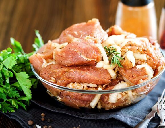 Список позора: шеф-повар Мосин раскрыл, в чем нельзя мариновать курицу