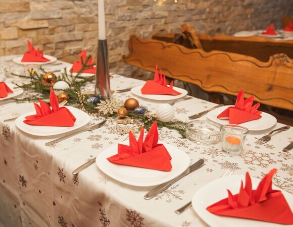 Лен против синтетики: дизайнер Чашкина рассказала, какой текстиль выбрать для кухни - тренды