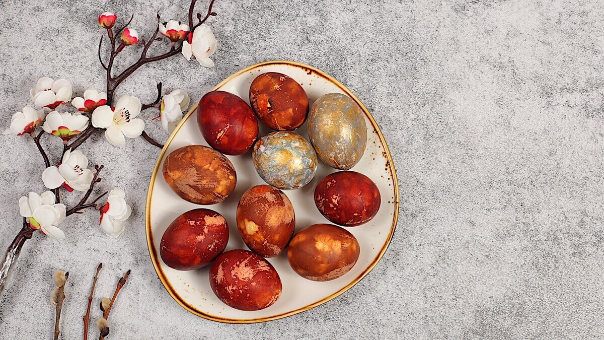 Мраморные яйца без красителей — шеф-повар Прокофьев расписал процесс покраски пошагово