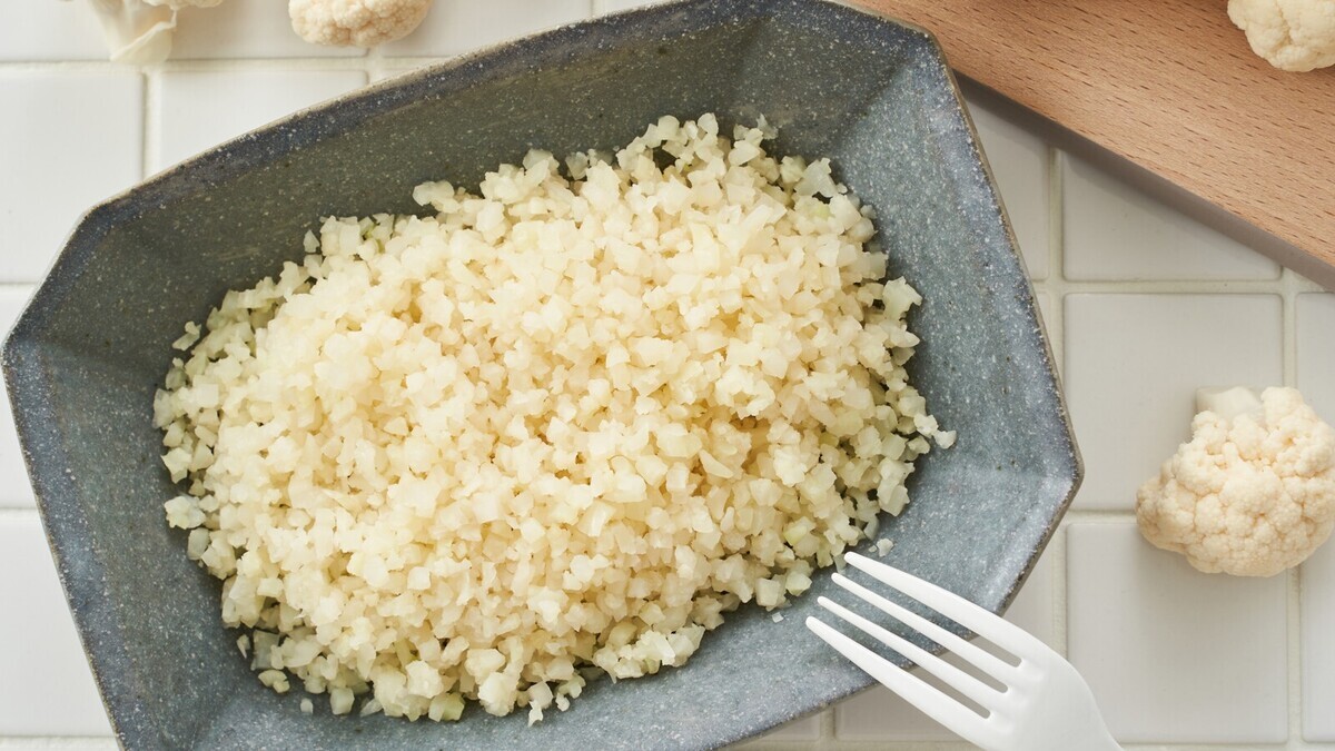 Вместо крупы и макарон: как сделать кускус из цветной капусты на гарнир — свежо и на скорую руку Вместо крупы и макарон: как сделать кускус из цветной капусты на гарнир — свежо и на скорую руку