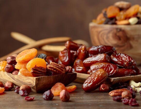 Диетолог Мухина рассказала, кому нельзя есть сухофрукты: полезно далеко не всем