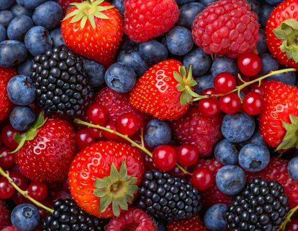 Омолаживают и сдерживают рак: дерматолог Гольдин сделал заявление о ягодах