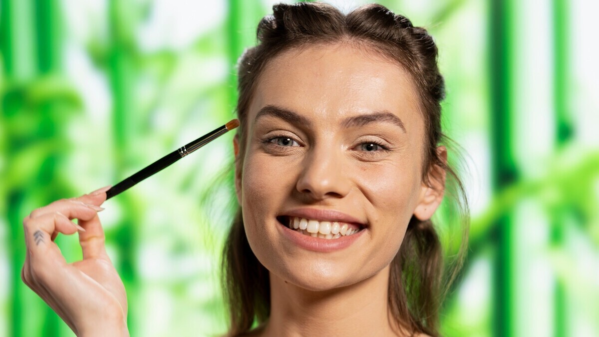 Макияж за 5 минут: техника "V" для ленивых, но красивых