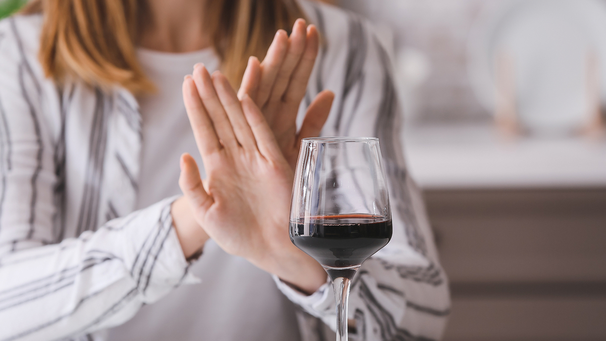 Веселье без алкоголя: как перестроить мышление и отказаться от выпивки — рассказывает психолог Анна Маркина