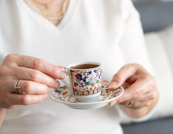 Более 40 лет наблюдений: ученые связали употребление кофе с защитой от деменции — сколько нужно пить?