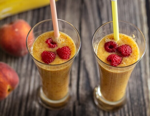 Кожа засияет: 5 смузи, которые вернут свежесть быстрее косметолога