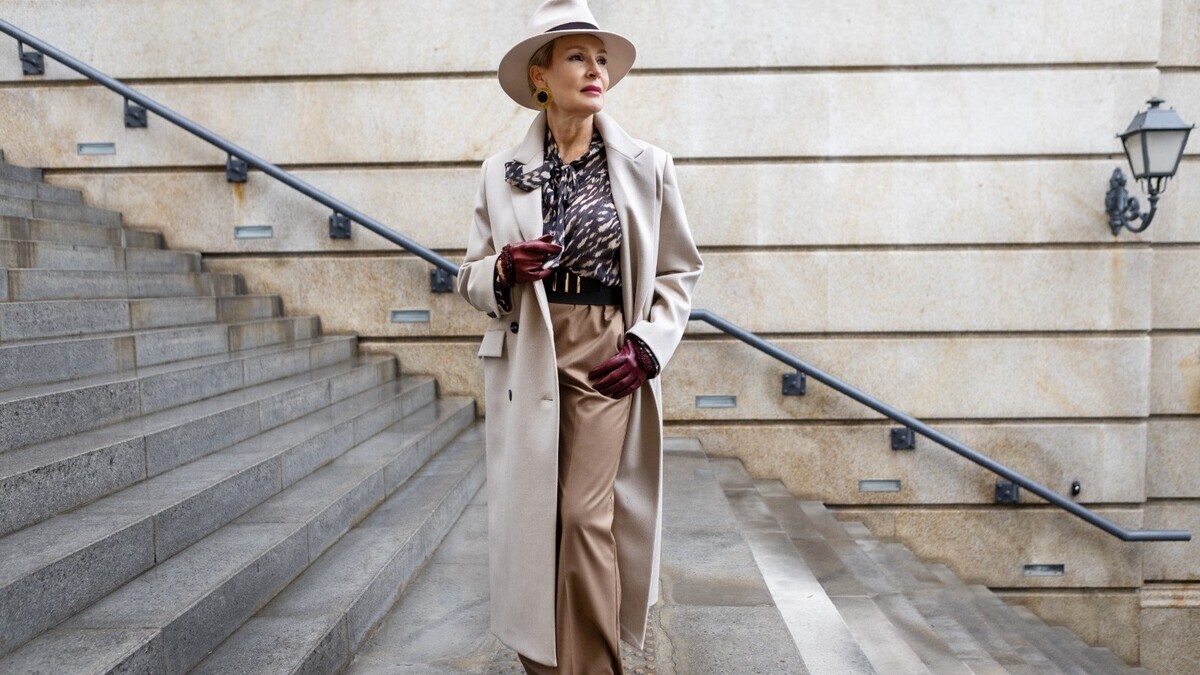 Модные брюки – 2026: "стрелки", "аладдины", карго – ноги как будто "от ушей" 