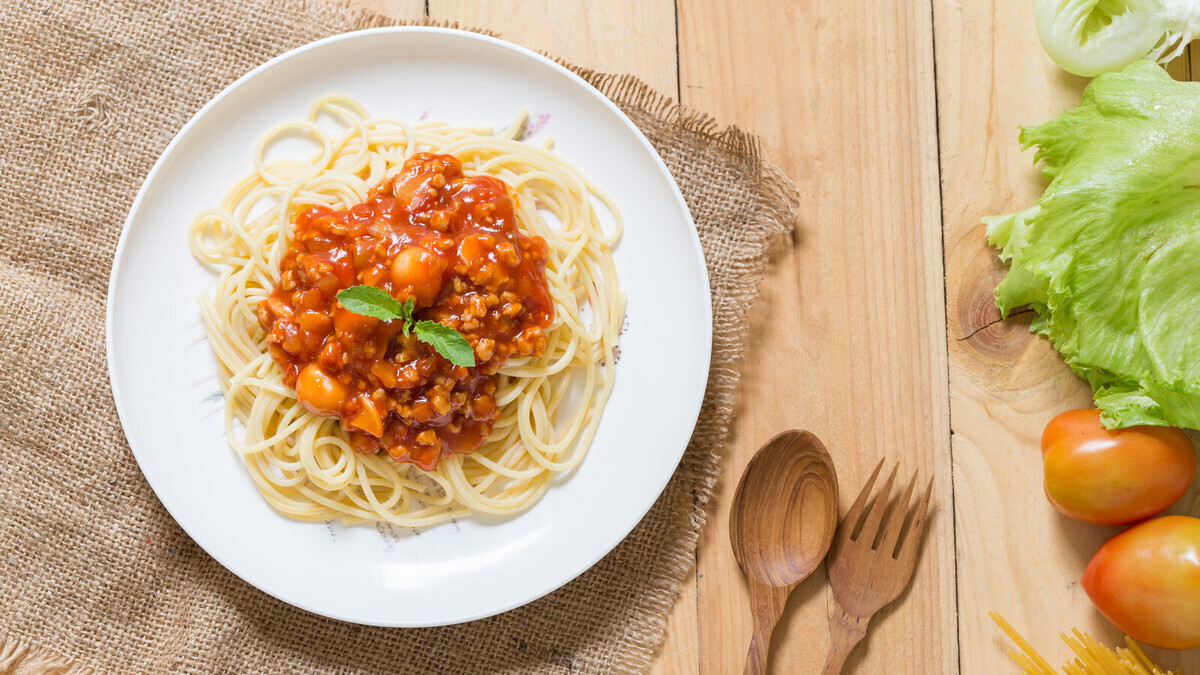 Заменила один ингредиент — и болоньезе как в Италии, даже если с "неправильным" фаршем: белиссимо, не иначе! 