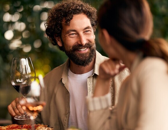 Свет, музыка, свечи: психолог рассказала, как устроить романтический ужин, чтобы не готовить полдня