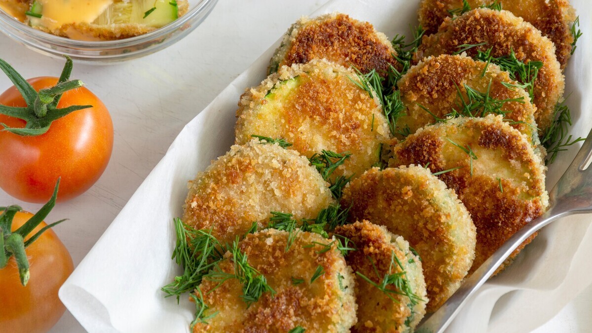 Жареные зеленые помидоры — реальная закуска: нашла рецепт и удивляю гостей. Говорят: "Гениально!"