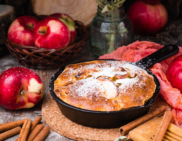 Секрет сочного яблочного пирога раскрыт: духовка мне больше не нужна — достаточно сковороды