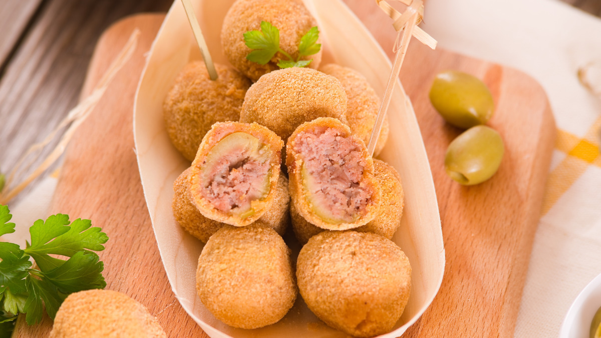 Удивила подруг ресторанными снеками — теперь куриные наггетсы и оливки всегда на моих вечеринках