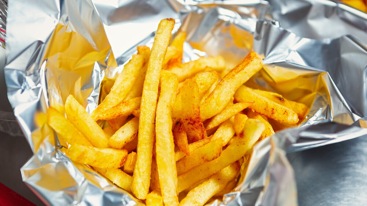 Можно ли использовать фольгу в аэрогриле — ответила эксперт Роджерс 