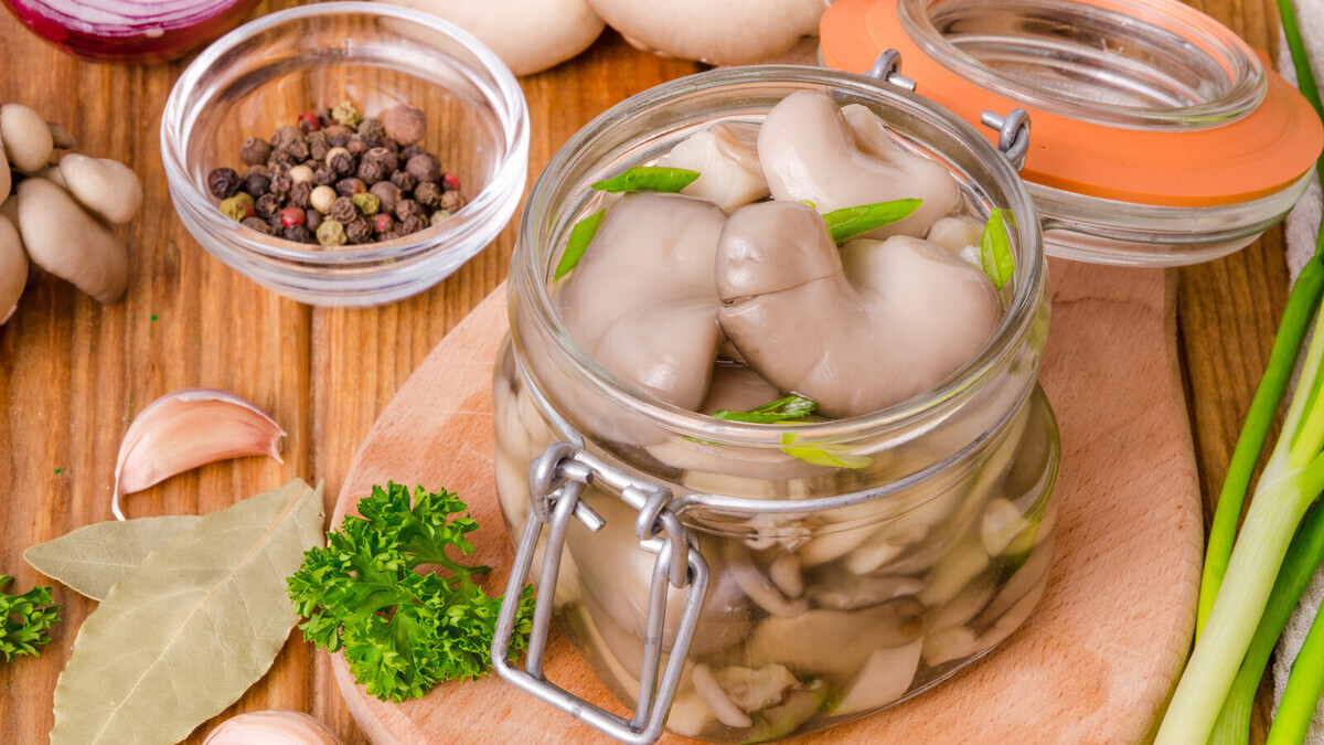 Как лесные: делаю быструю закуску из вешенок и чеснока — съедают первой на любом застолье