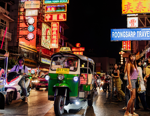 Настоящий Бангкок: легендарный стритфуд, тайные бары, бесплатные галереи и уникальные вещи от тайских дизайнеров