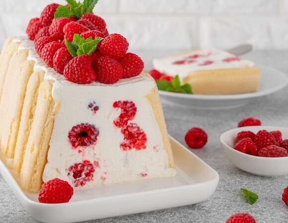 Кулинары объяснили, как приготовить торт из печенья за пару часов — без выпечки и коржей