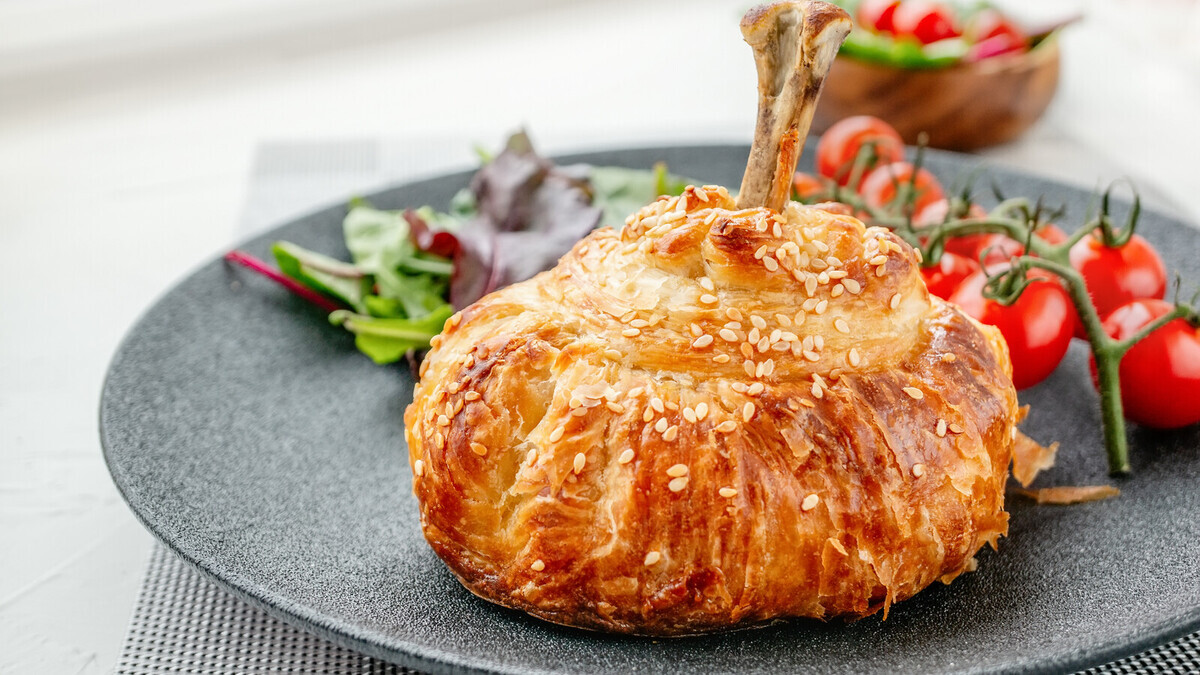 Что приготовить из фарша — вот новый способ подачи котлет в виде "куриных ножек"