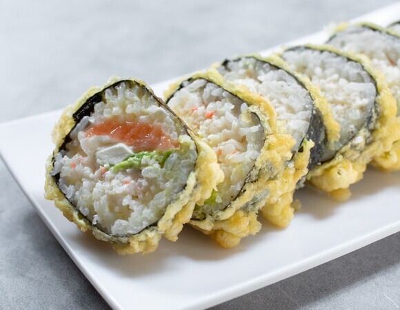 Что делать с вчерашними суши? Нашла простой способ "реанимировать" роллы и сделать их безопаснее