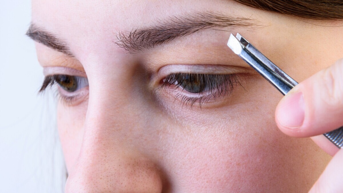Никаких нарисованных бровей: как накраситься за 2 минуты - метод "Три точки" от визажистов