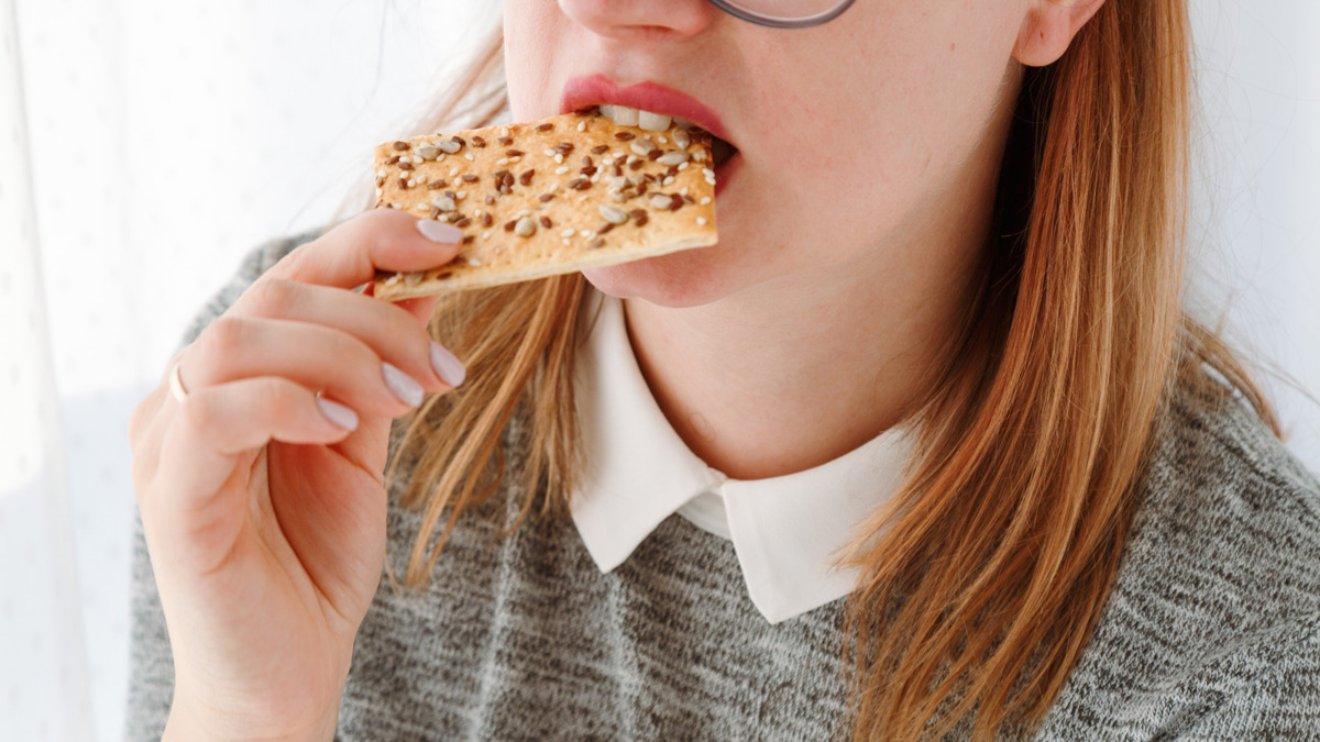 Проверено на себе: что случилось с моими зубами после отказа от сладких напитков