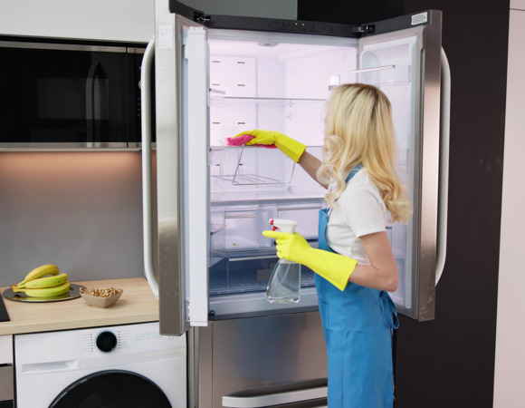 Чистота внутри и снаружи: рассказываю, как заботиться о холодильнике, чтобы он не шумел и приятно пах