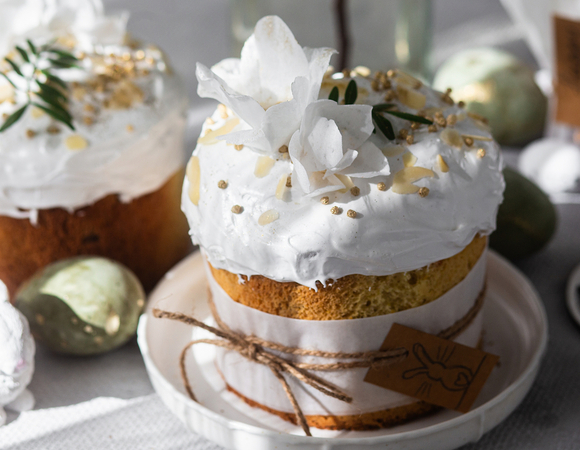 Пасха без хлопот: где в Москве заказать готовые куличи и панеттоне, если печь самим совсем не хочется